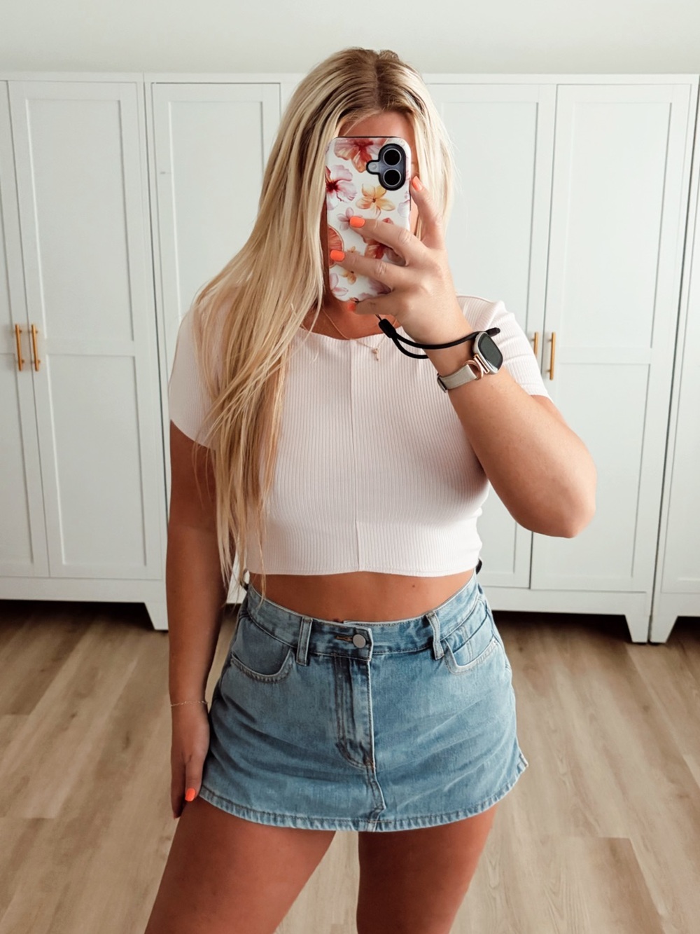 Light pink ribbed scoop neck crop top